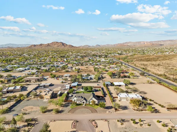 $1,340,000 | 716 West Maddock Road, Phoenix, AZ 85086