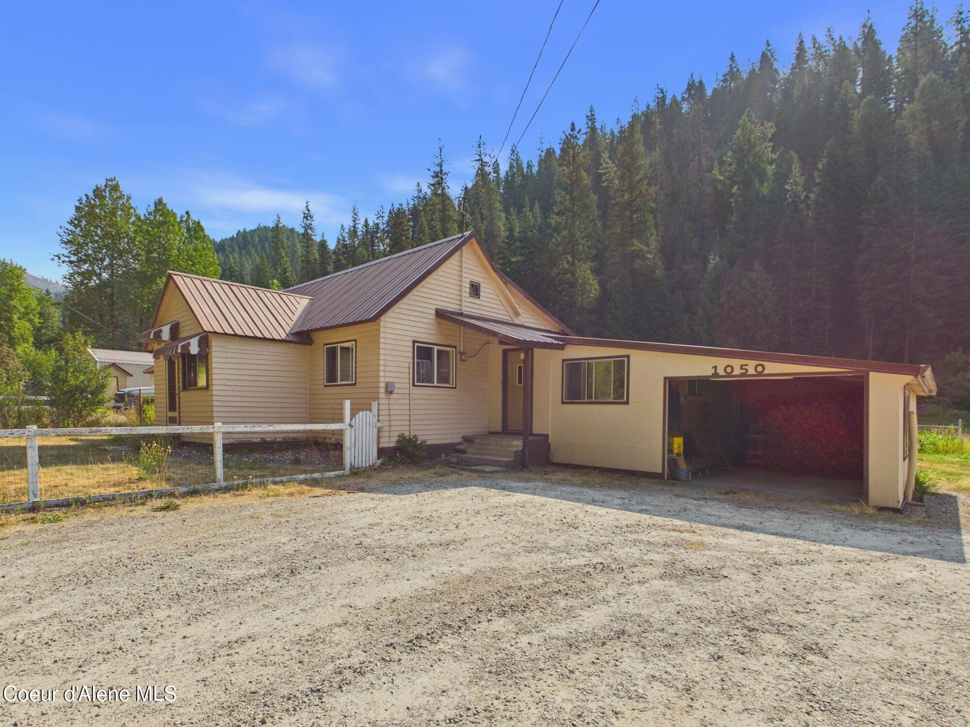 1050 Two Mile Road Wallace, ID 83873 - Photo 4 of 35 4