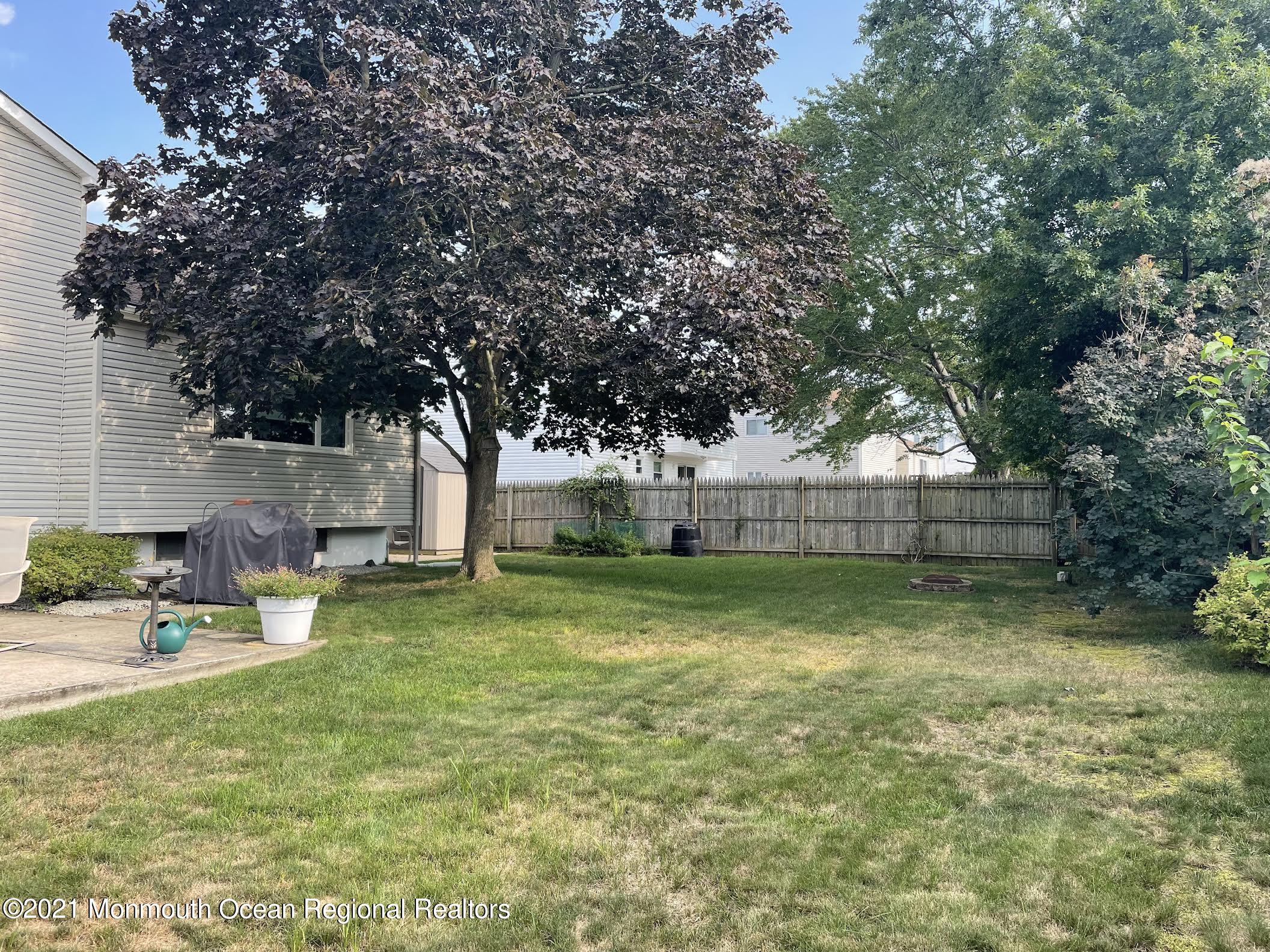 14 Tralee Road Hazlet, NJ 07730 - Photo 18 of 20 3