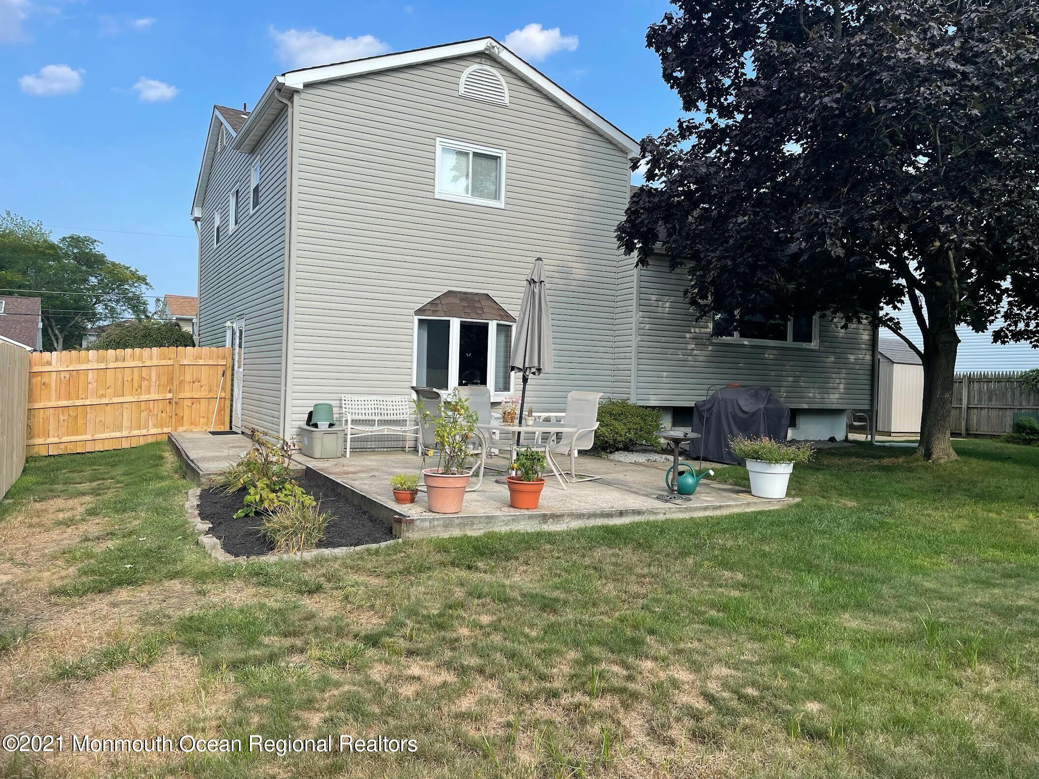 14 Tralee Road Hazlet, NJ 07730 - Photo 19 of 20 1