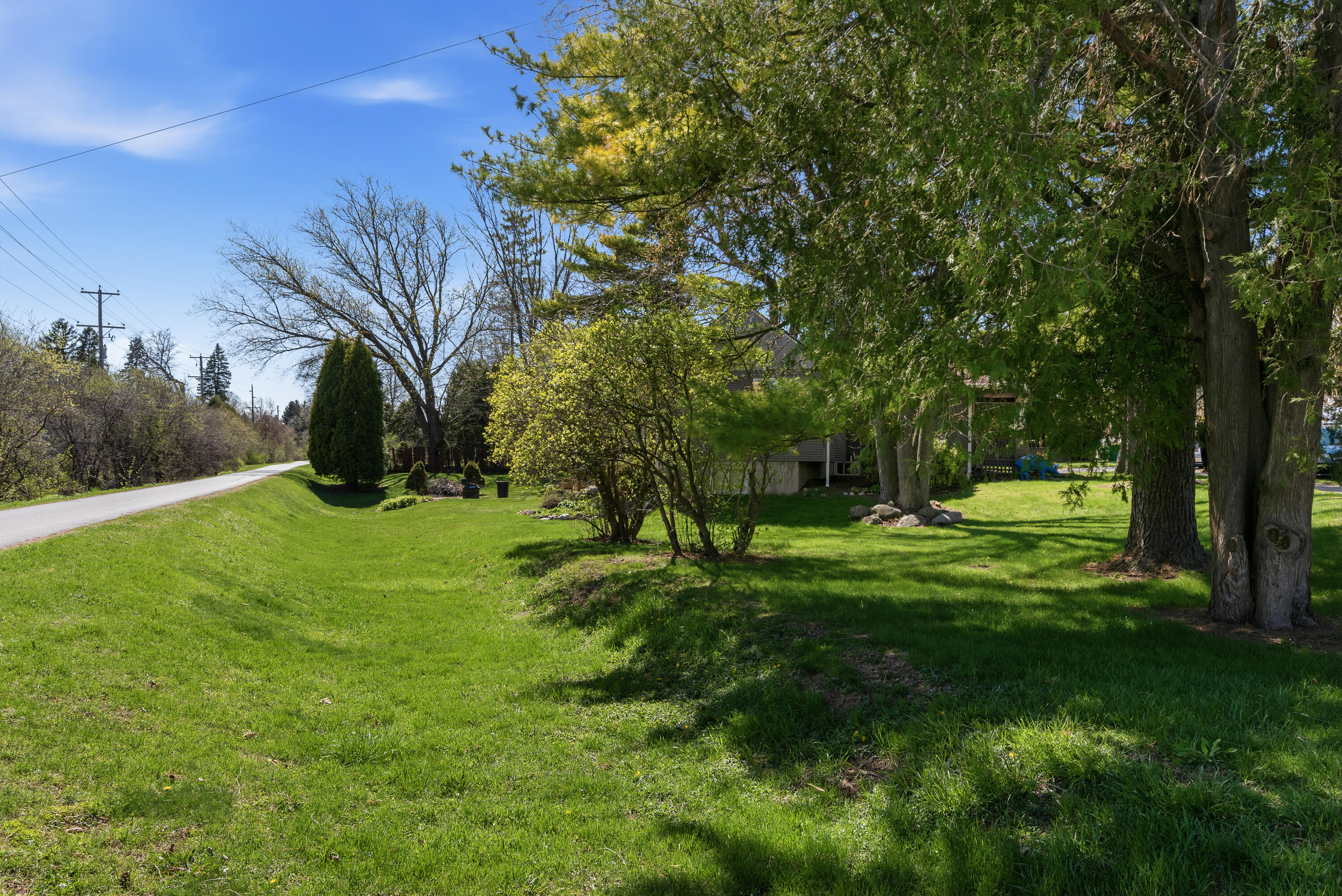 N69W5779 Bridge Road Cedarburg, WI 53012 - Photo 15 of 18 N69W5779 Bridge Rd-5