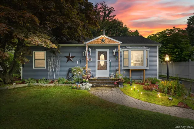 $455,000 | 17 Perry Road, Cornwall, NY 12518