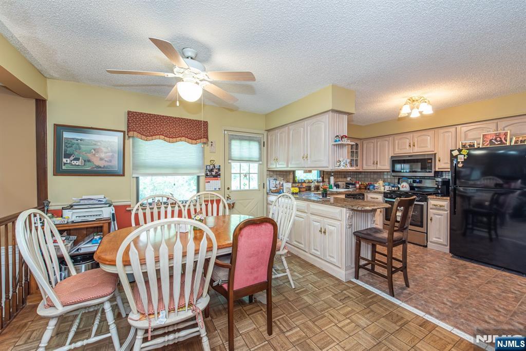 2 Rochambeau Road Pompton Plains, NJ 07444 - Photo 12 of 33 Gallery Image 12