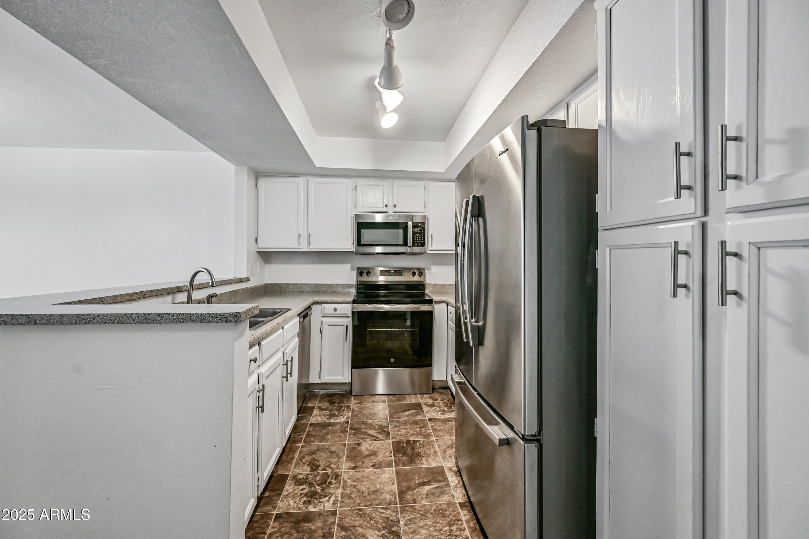 1331 West Baseline Road, Unit 219 Mesa, AZ 85202 - Photo 12 of 30 12-1331WBR219-ocupix