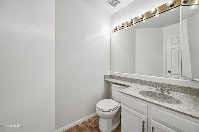 $1,900 | 1331 West Baseline Road, Unit 219, Mesa, AZ 85202