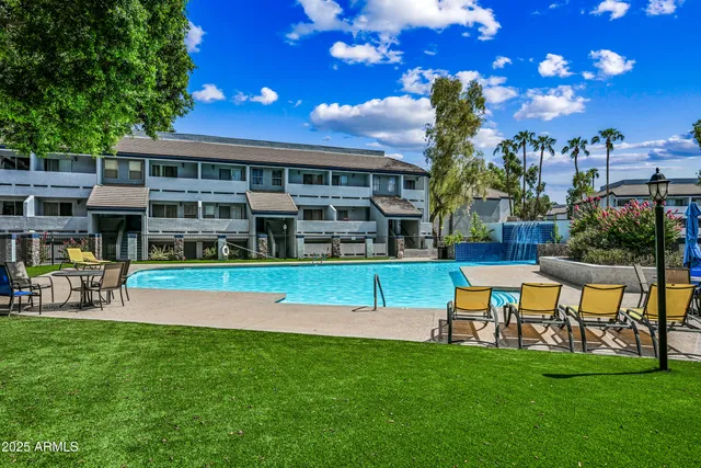 $1,900 | 1331 West Baseline Road, Unit 219, Mesa, AZ 85202