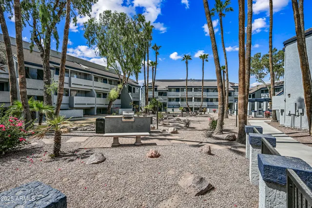 $1,900 | 1331 West Baseline Road, Unit 219, Mesa, AZ 85202