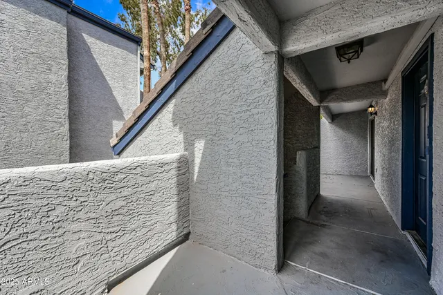 $1,900 | 1331 West Baseline Road, Unit 219, Mesa, AZ 85202