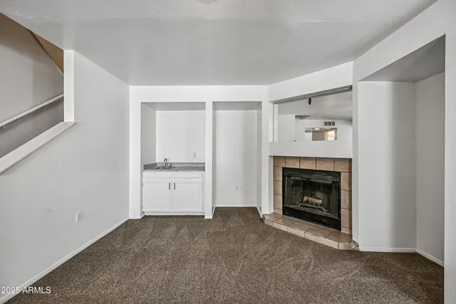 $1,900 | 1331 West Baseline Road, Unit 219, Mesa, AZ 85202