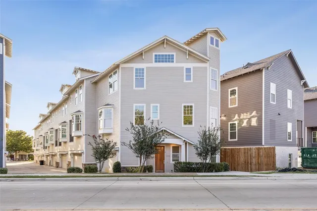 $3,200 | 645 North Tyler Street, Unit 108, Dallas, TX 75208