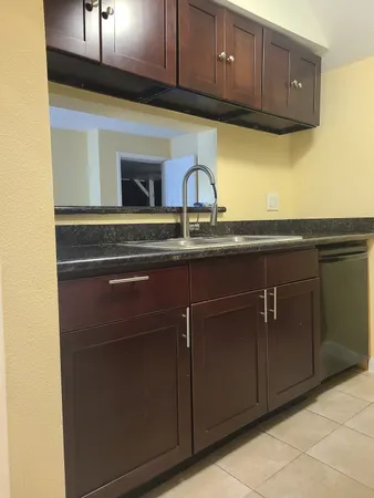 $1,290 | 752 Memorial Mews Street, Unit B, Houston, TX 77079