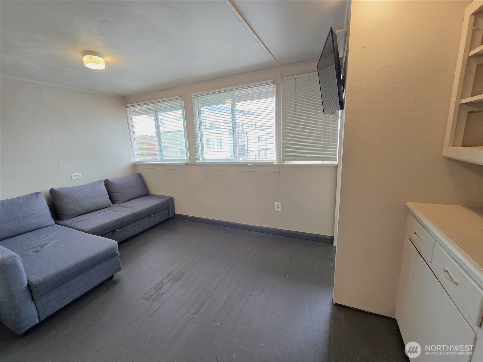 4738 17th Avenue Northeast Seattle, WA 98105 - Photo 13 of 32