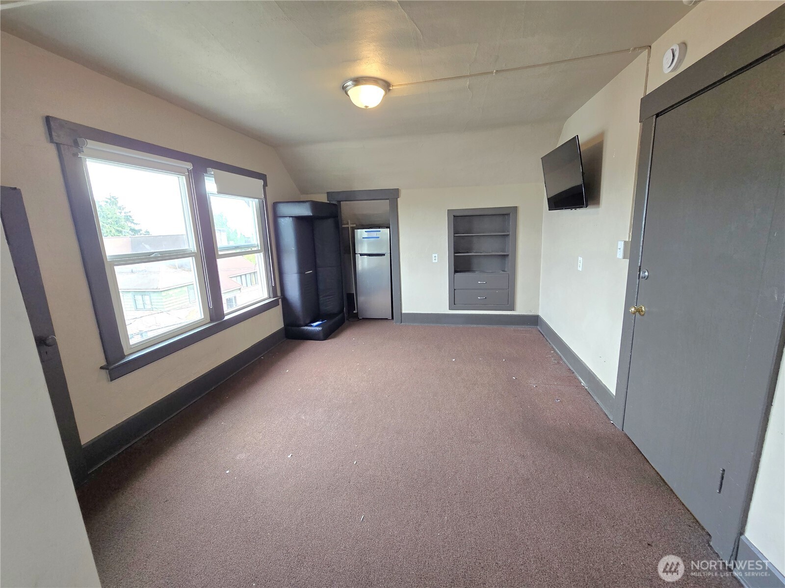 4738 17th Avenue Northeast Seattle, WA 98105 - Photo 15 of 32