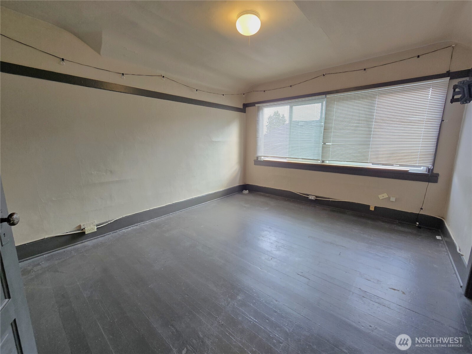 4738 17th Avenue Northeast Seattle, WA 98105 - Photo 19 of 32