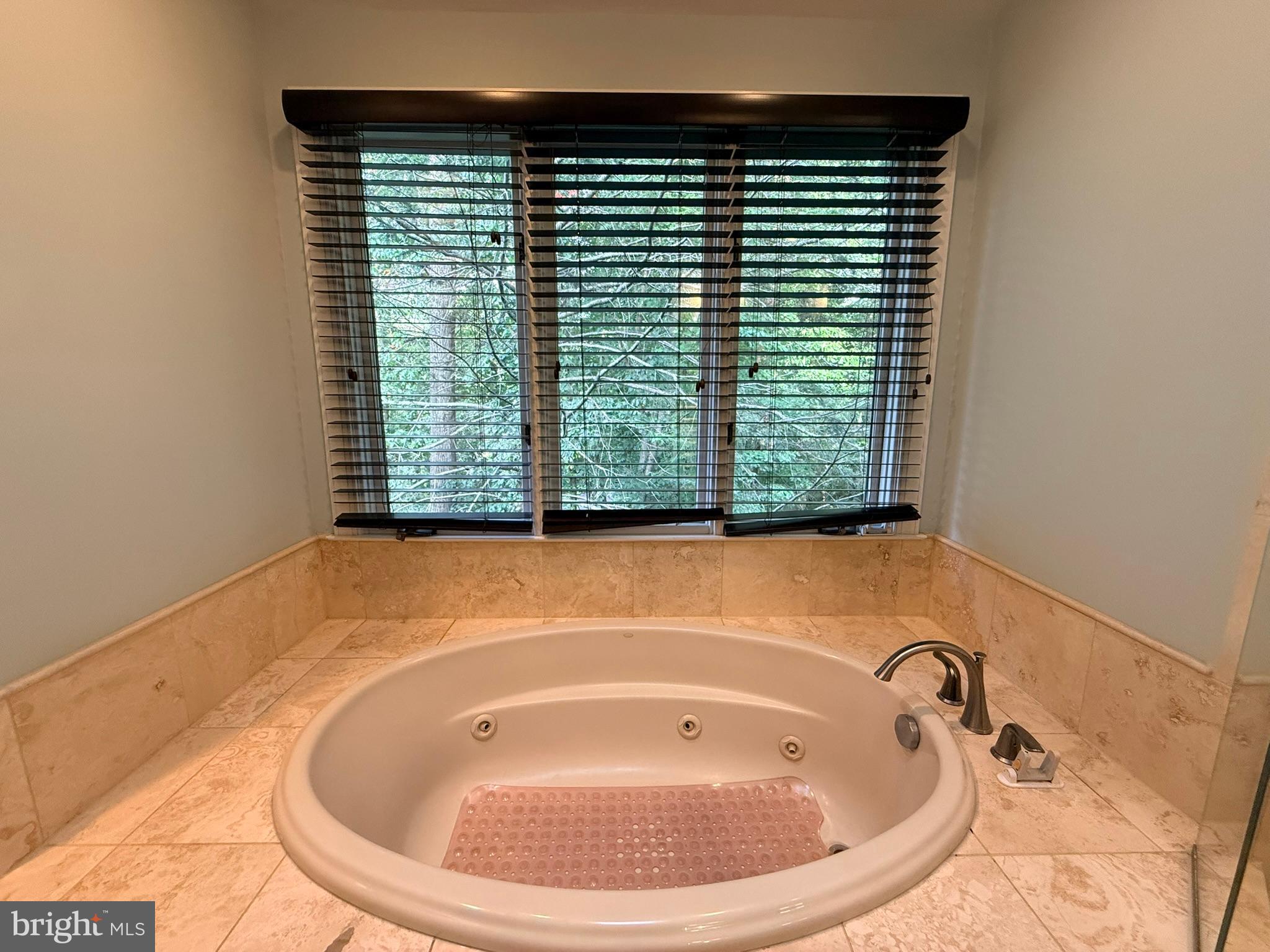 1307 Stamford Way Reston, VA 20194 - Photo 17 of 31 Gallery Image 17