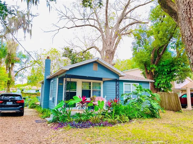 a house with a garden view