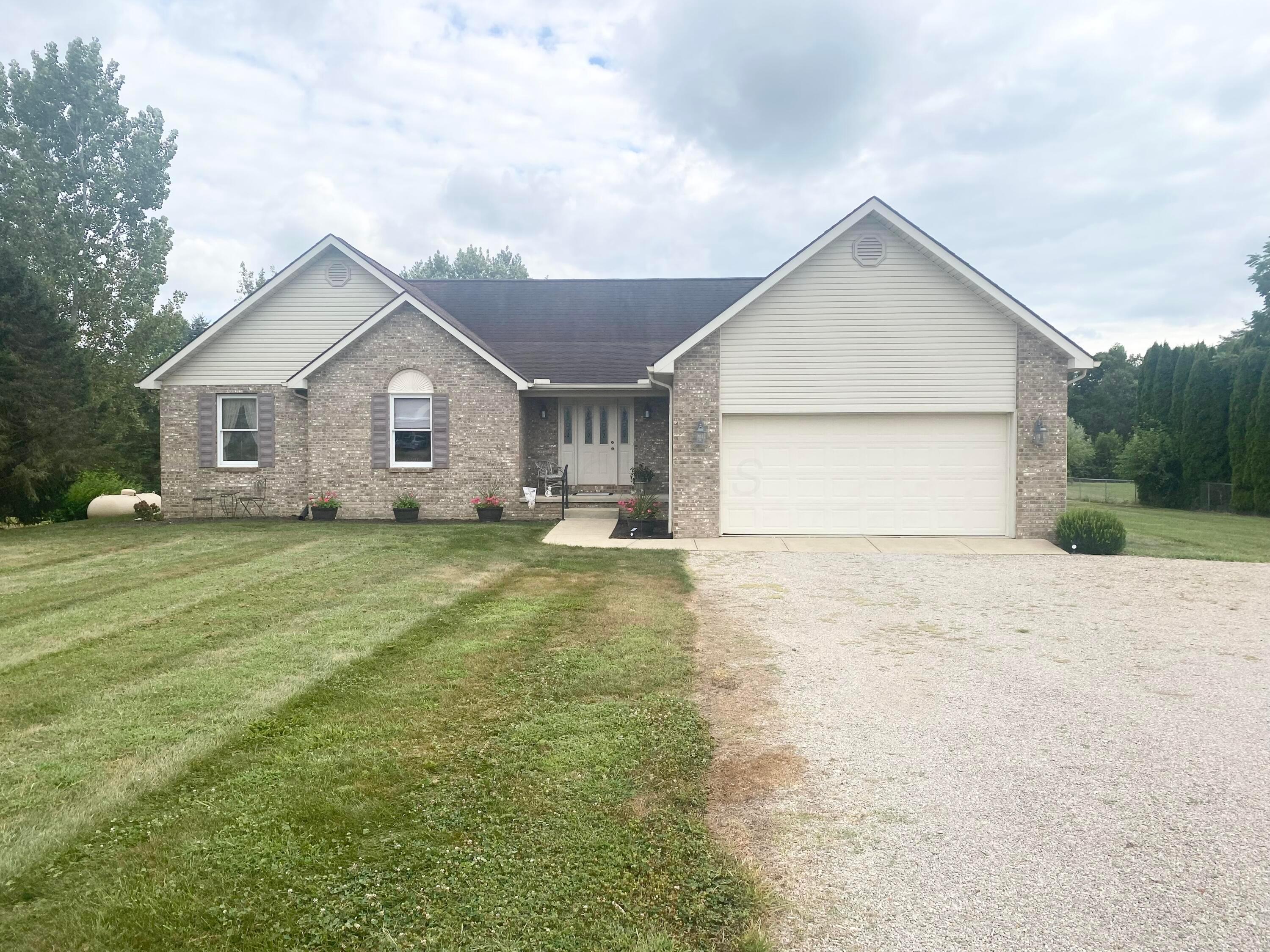 7057 Tarlton Road Circleville, OH 43113 - Photo 1 of 6 IMG_1027