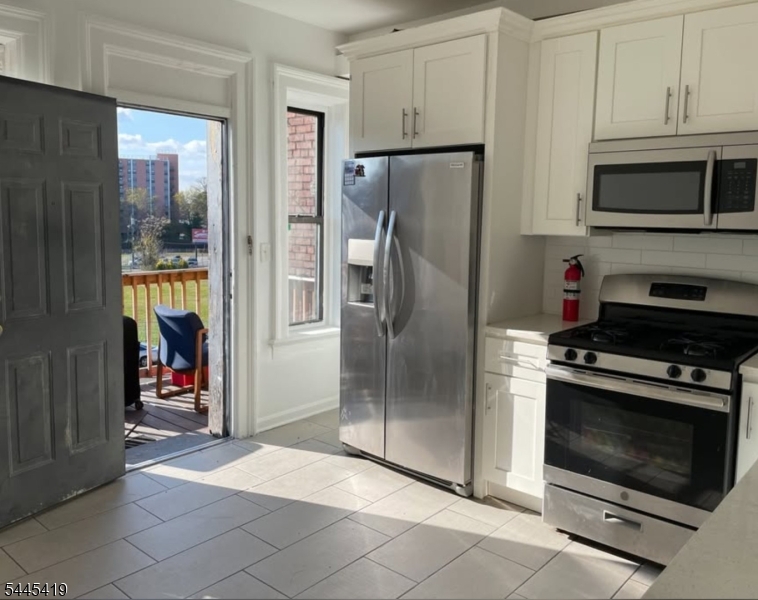 276 Morris Avenue, Unit 2 Elizabeth, NJ 07208 - Photo 2 of 7