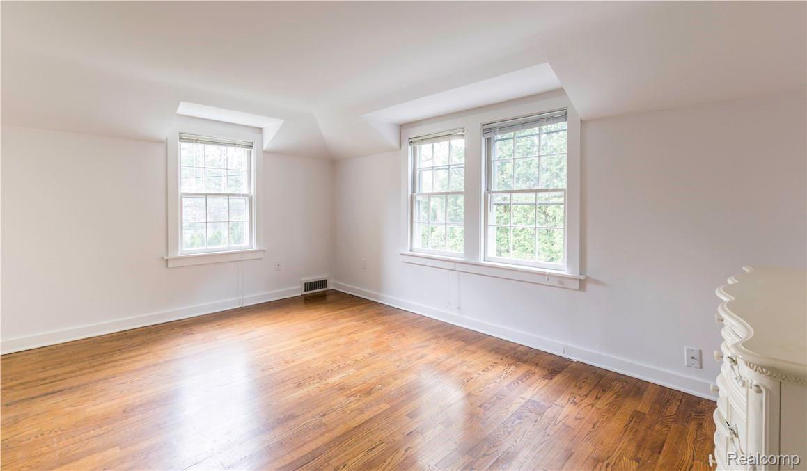 610 Linden Road Birmingham, MI 48009 - Photo 13 of 22 Bedroom 3