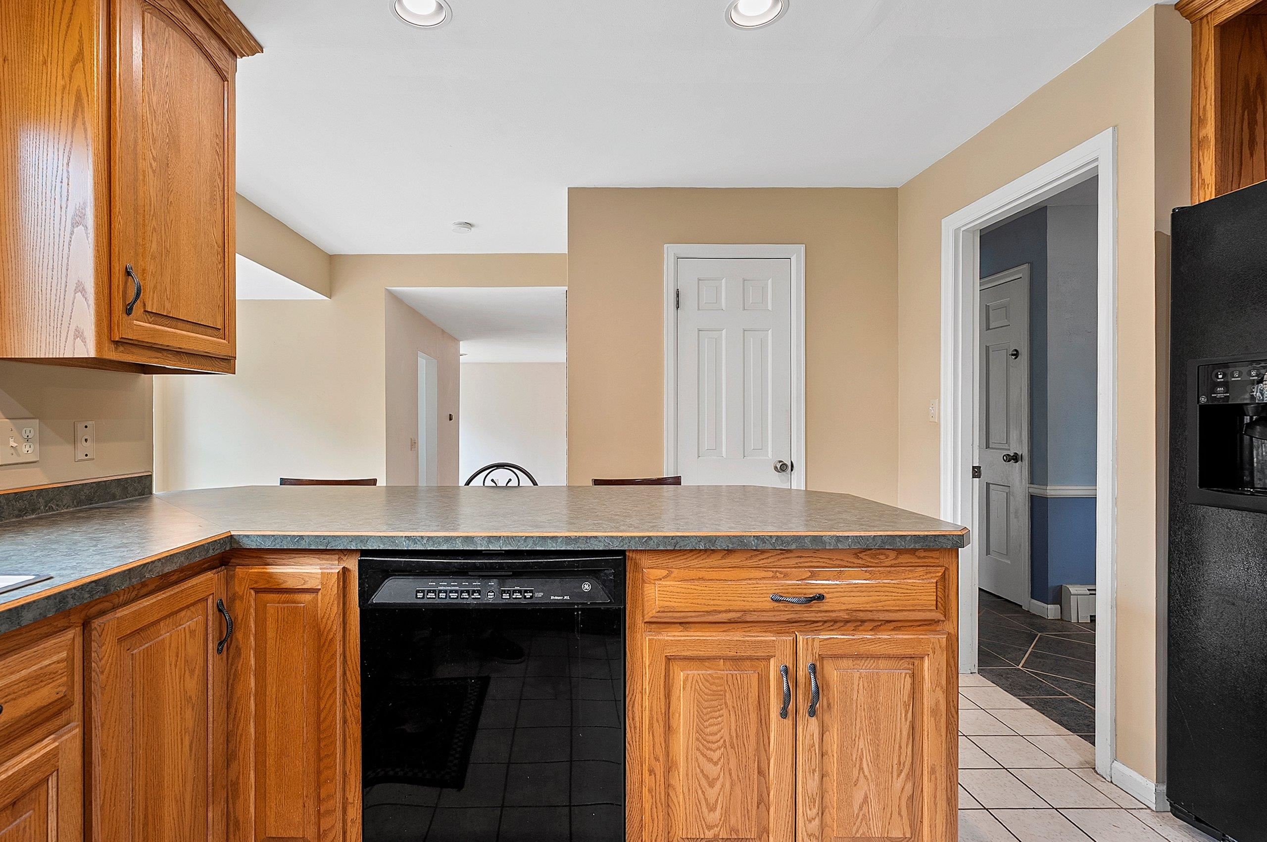 1909 North Nicholas Street Appleton, WI 54914 - Photo 14 of 59