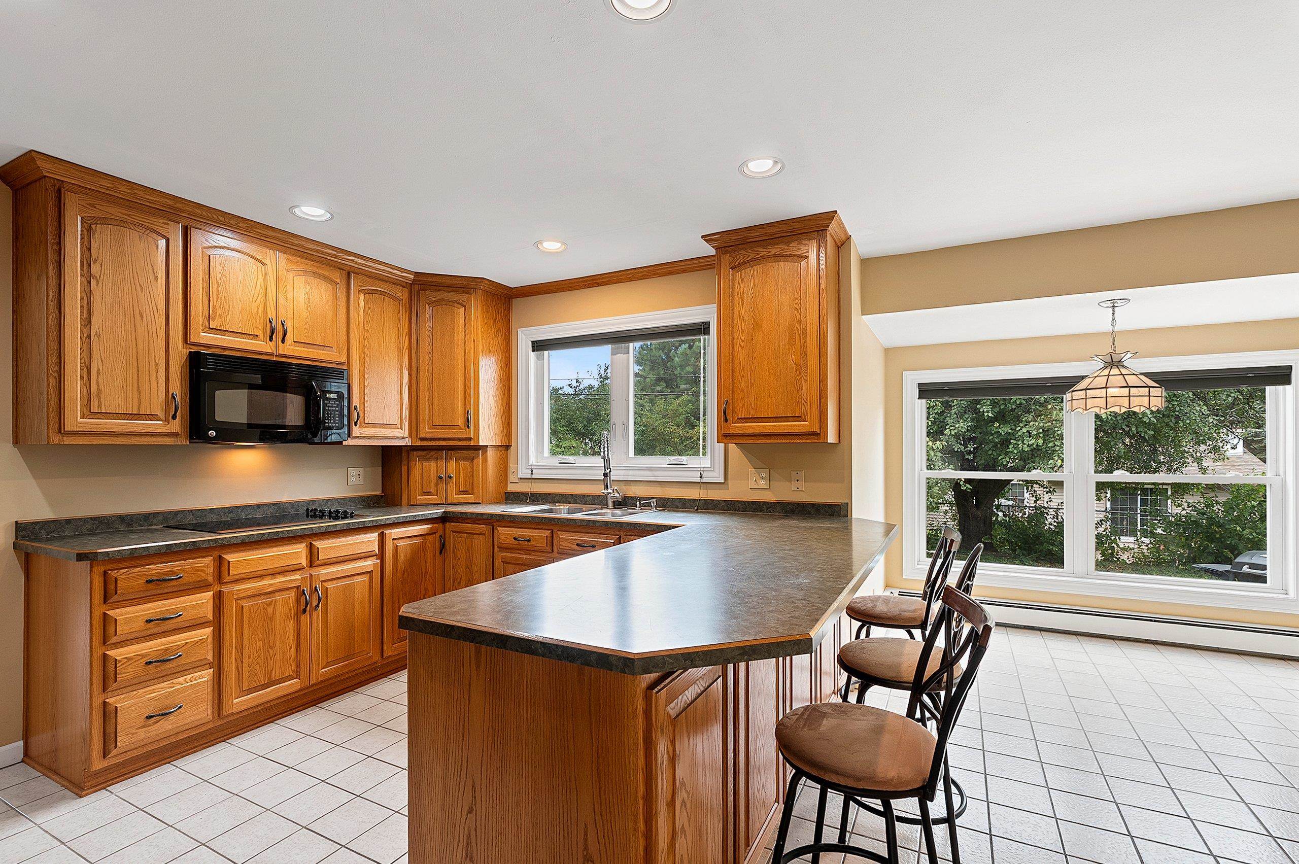 1909 North Nicholas Street Appleton, WI 54914 - Photo 15 of 59