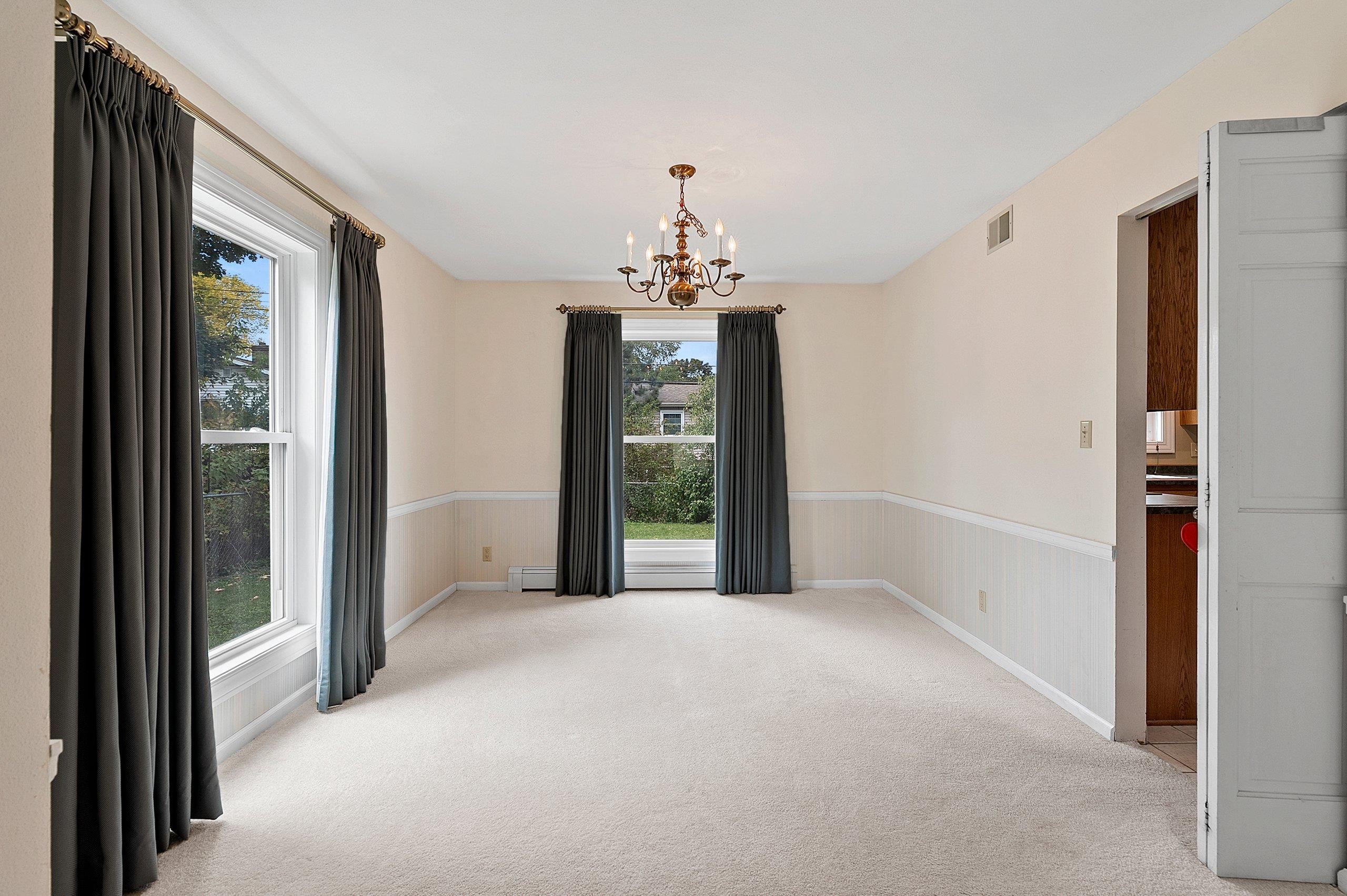 1909 North Nicholas Street Appleton, WI 54914 - Photo 18 of 59