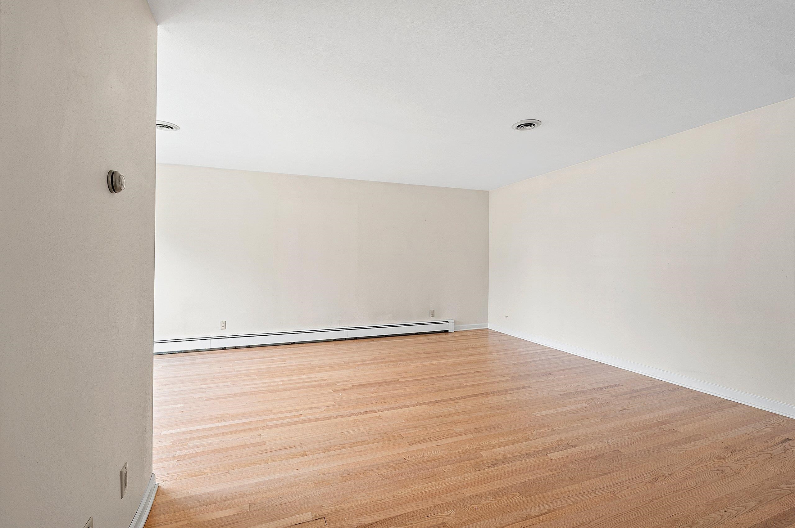 1909 North Nicholas Street Appleton, WI 54914 - Photo 25 of 59