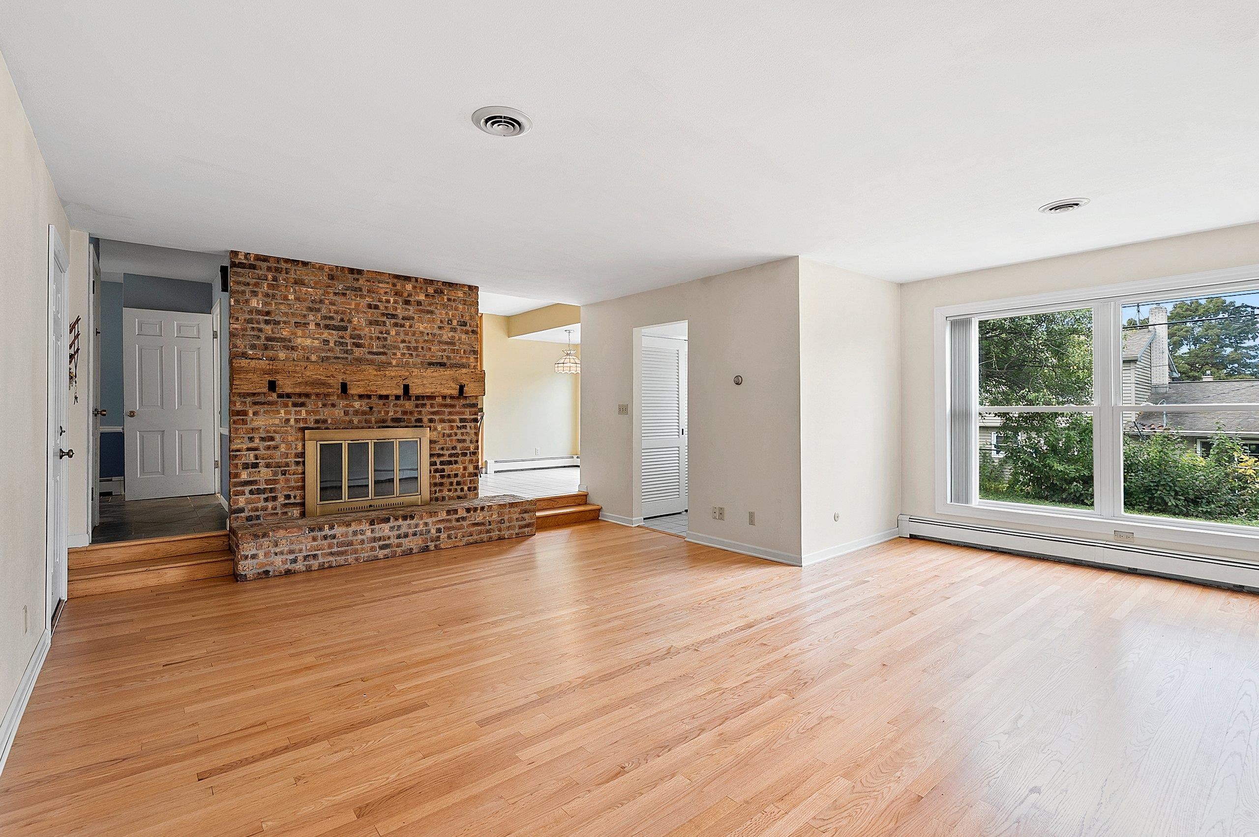 1909 North Nicholas Street Appleton, WI 54914 - Photo 27 of 59