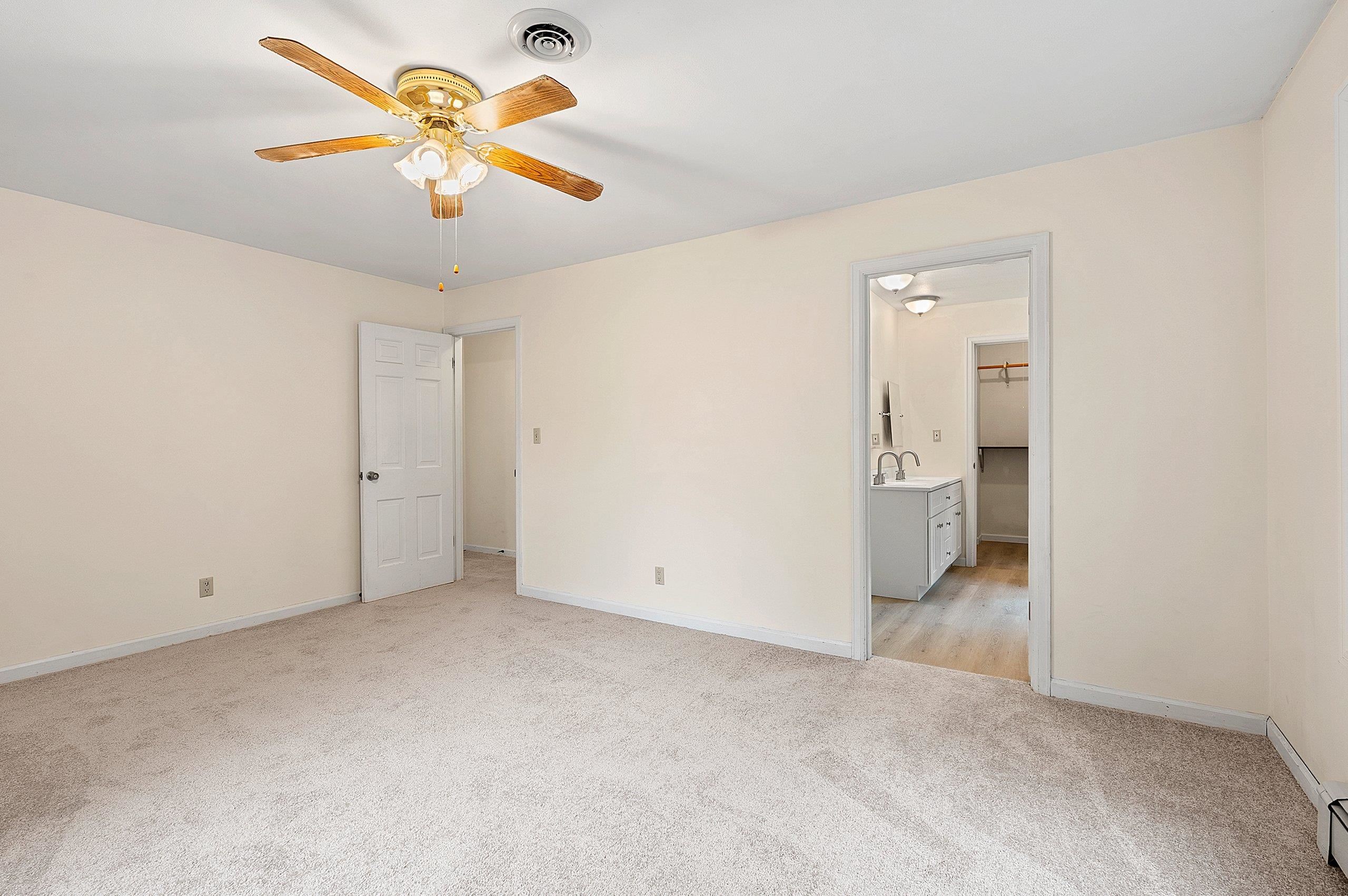 1909 North Nicholas Street Appleton, WI 54914 - Photo 33 of 59