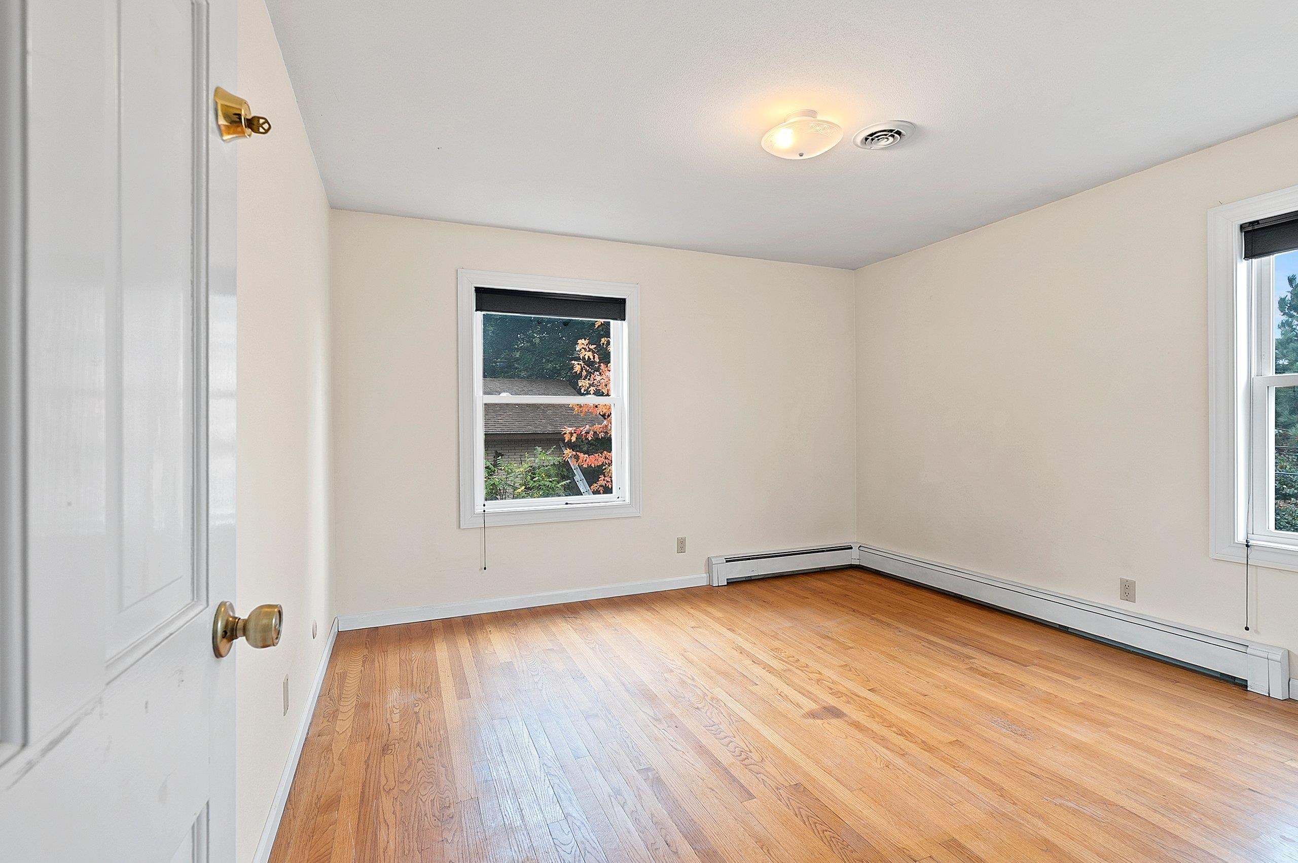 1909 North Nicholas Street Appleton, WI 54914 - Photo 38 of 59