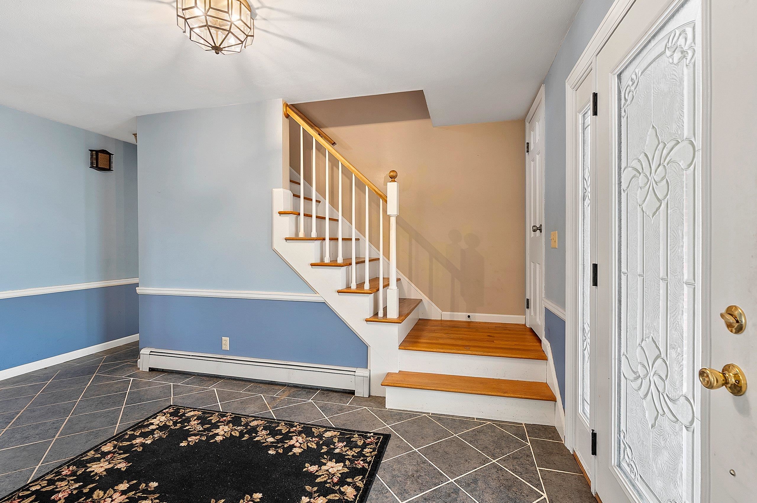 1909 North Nicholas Street Appleton, WI 54914 - Photo 4 of 59