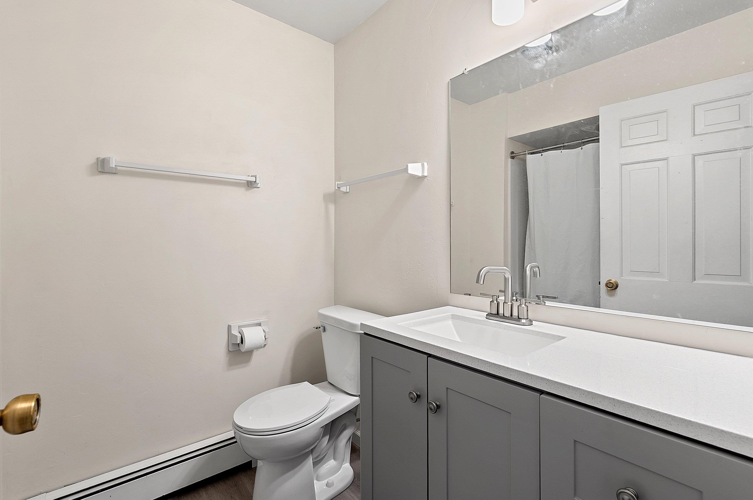 1909 North Nicholas Street Appleton, WI 54914 - Photo 47 of 59