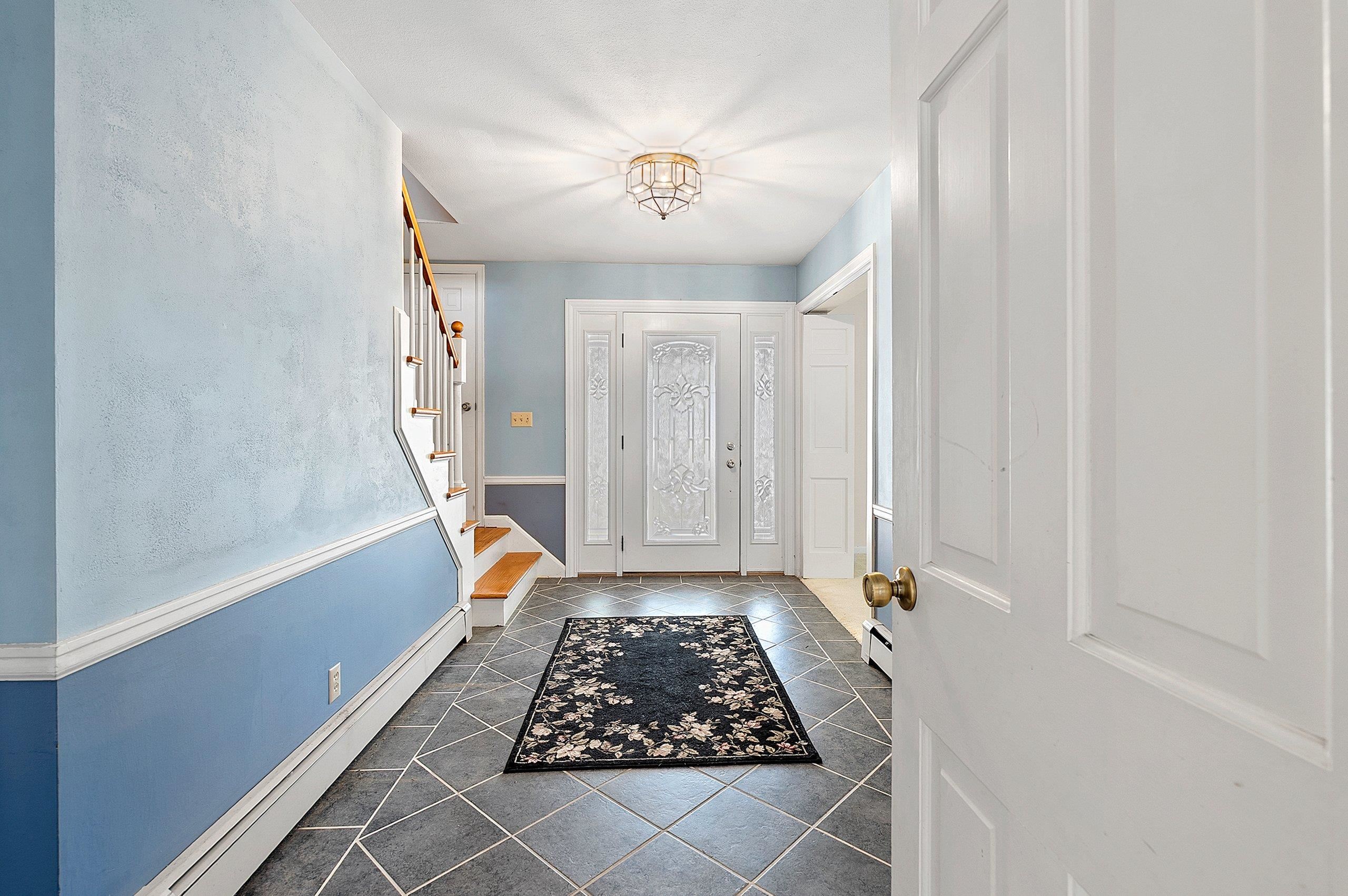 1909 North Nicholas Street Appleton, WI 54914 - Photo 5 of 59