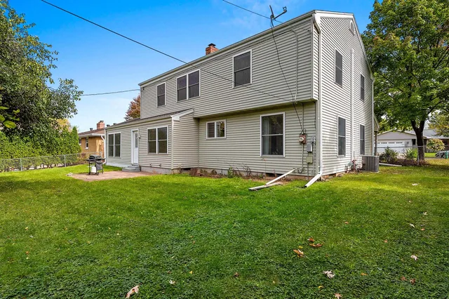 $364,900 | 1909 North Nicholas Street, Appleton, WI 54914