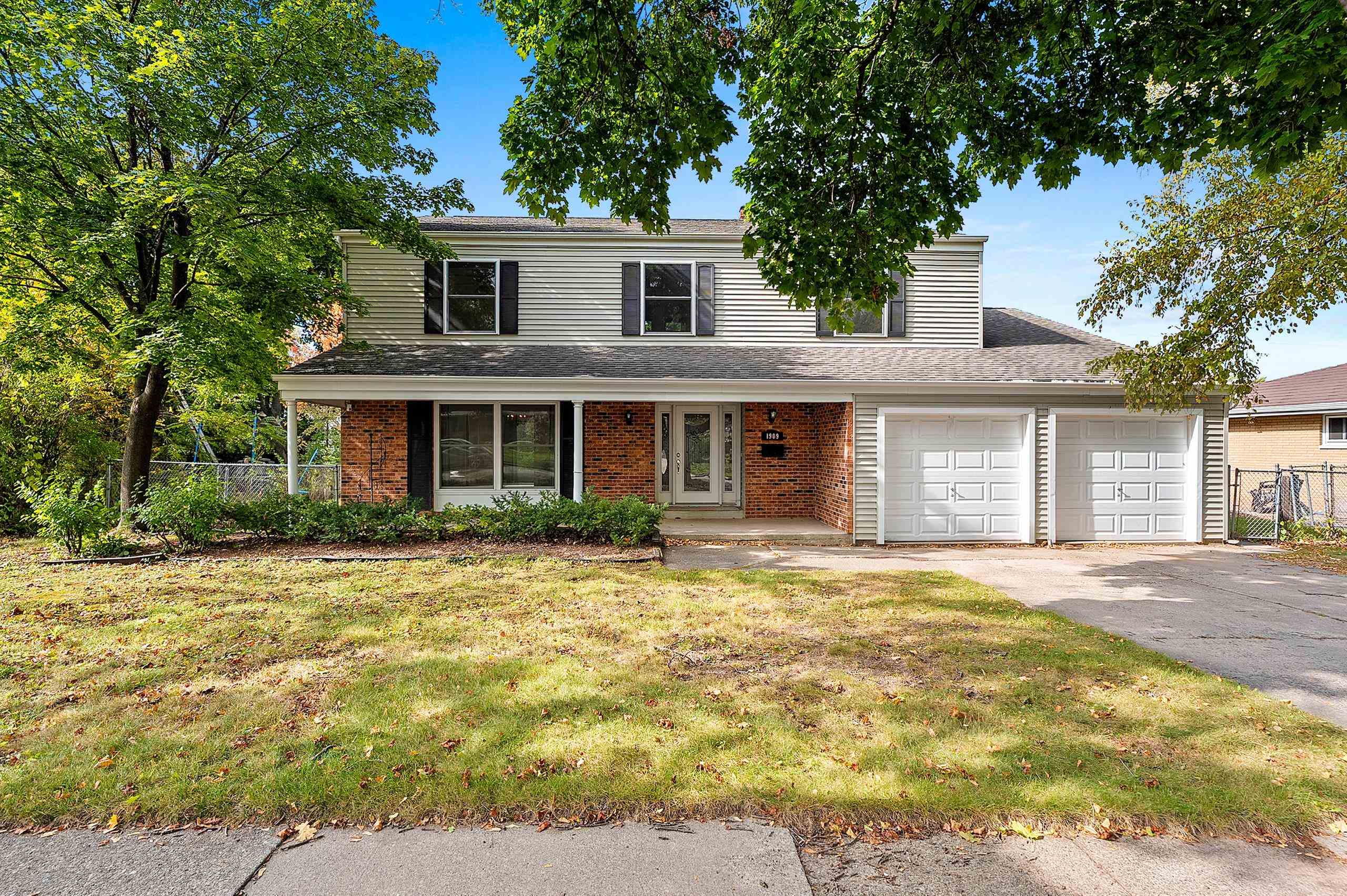 1909 North Nicholas Street Appleton, WI 54914 - Photo 57 of 59