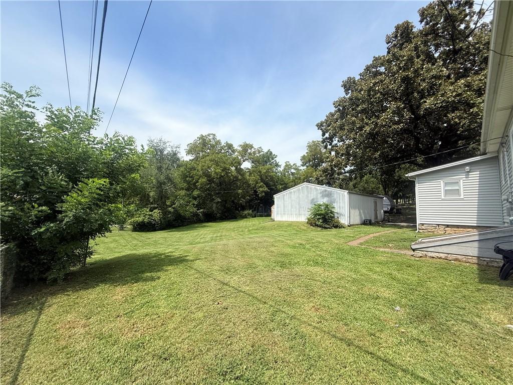 1300 Kearney Road Excelsior Springs, MO 64024 - Photo 4 of 6 Gallery Image 4