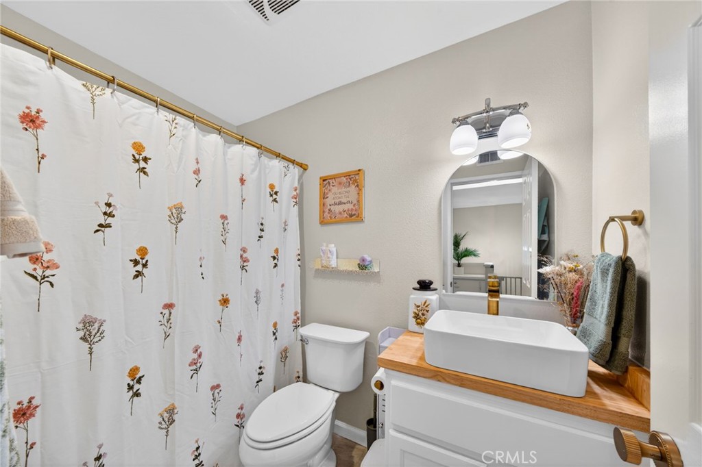2731 Erringer Road, Unit 71 Simi Valley, CA 93065 - Photo 18 of 33