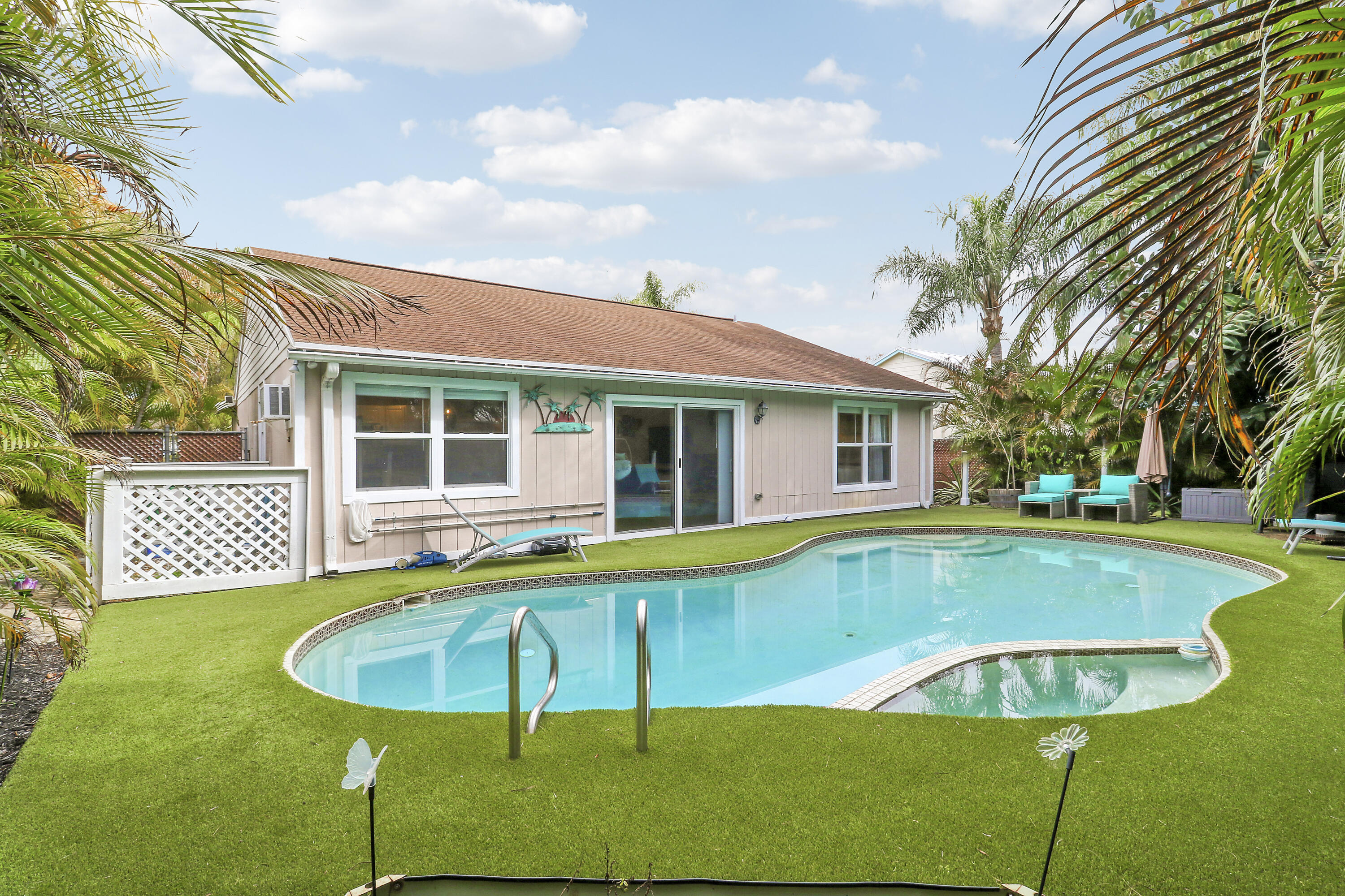 124 Rosewood Circle Jupiter, FL 33458 - Photo 14 of 15 Back