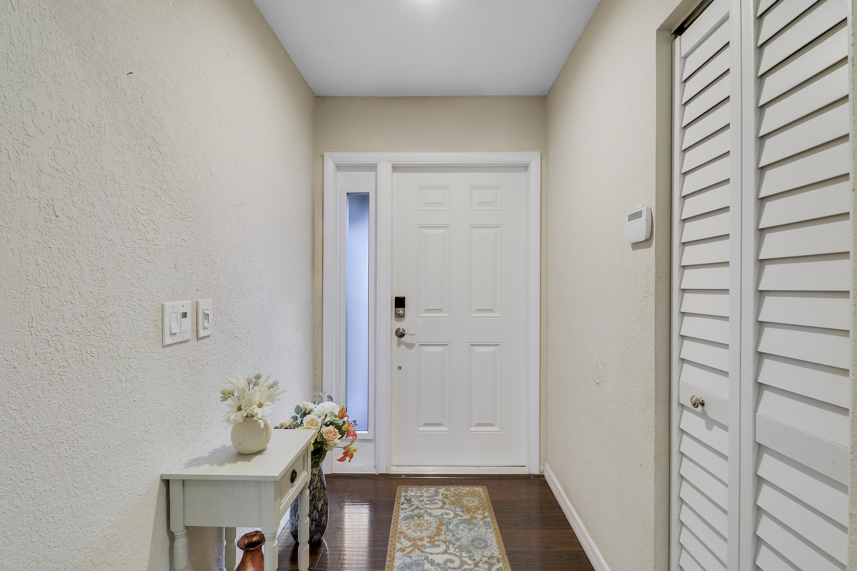 124 Rosewood Circle Jupiter, FL 33458 - Photo 3 of 15 Entry