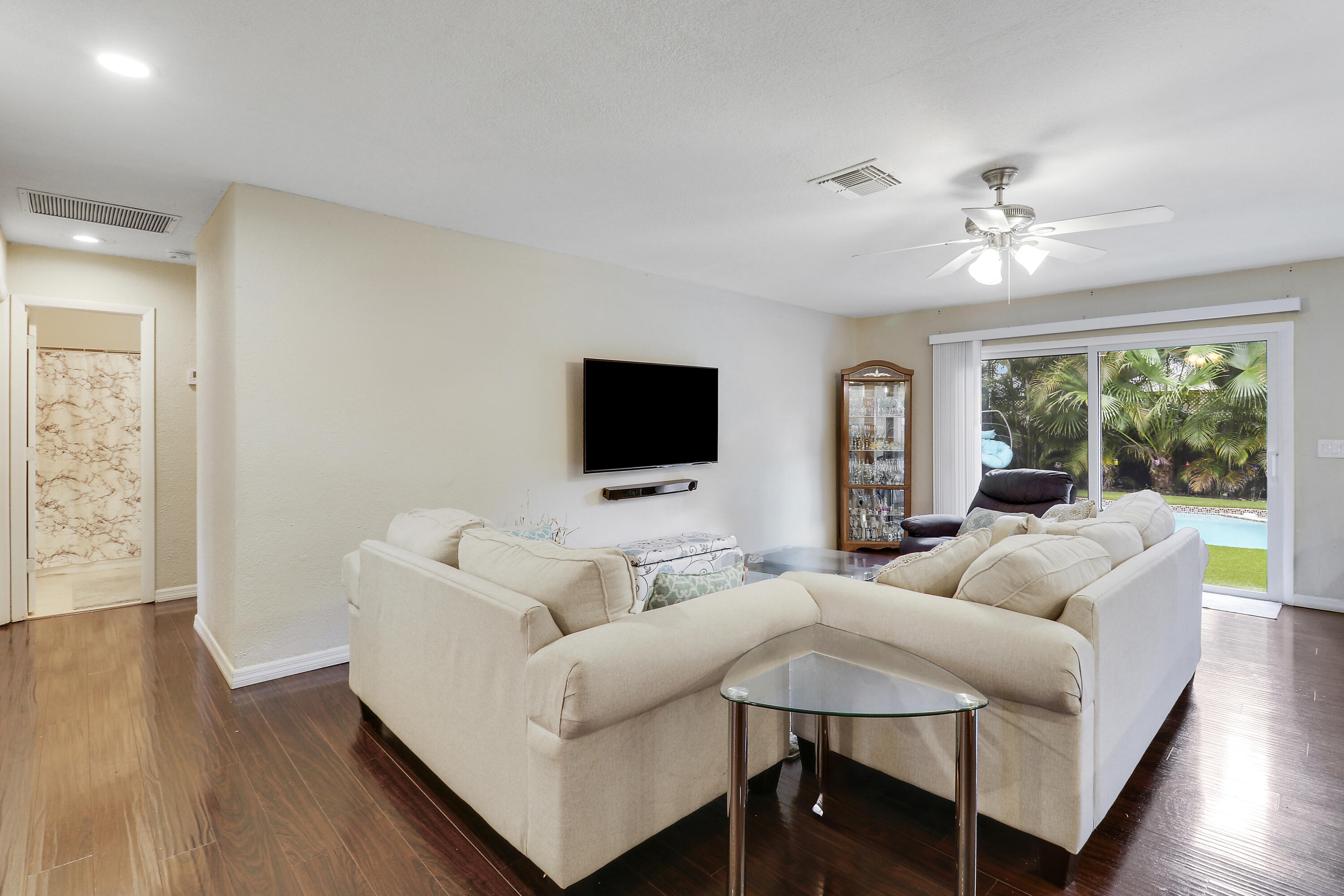 124 Rosewood Circle Jupiter, FL 33458 - Photo 7 of 15 Living Room