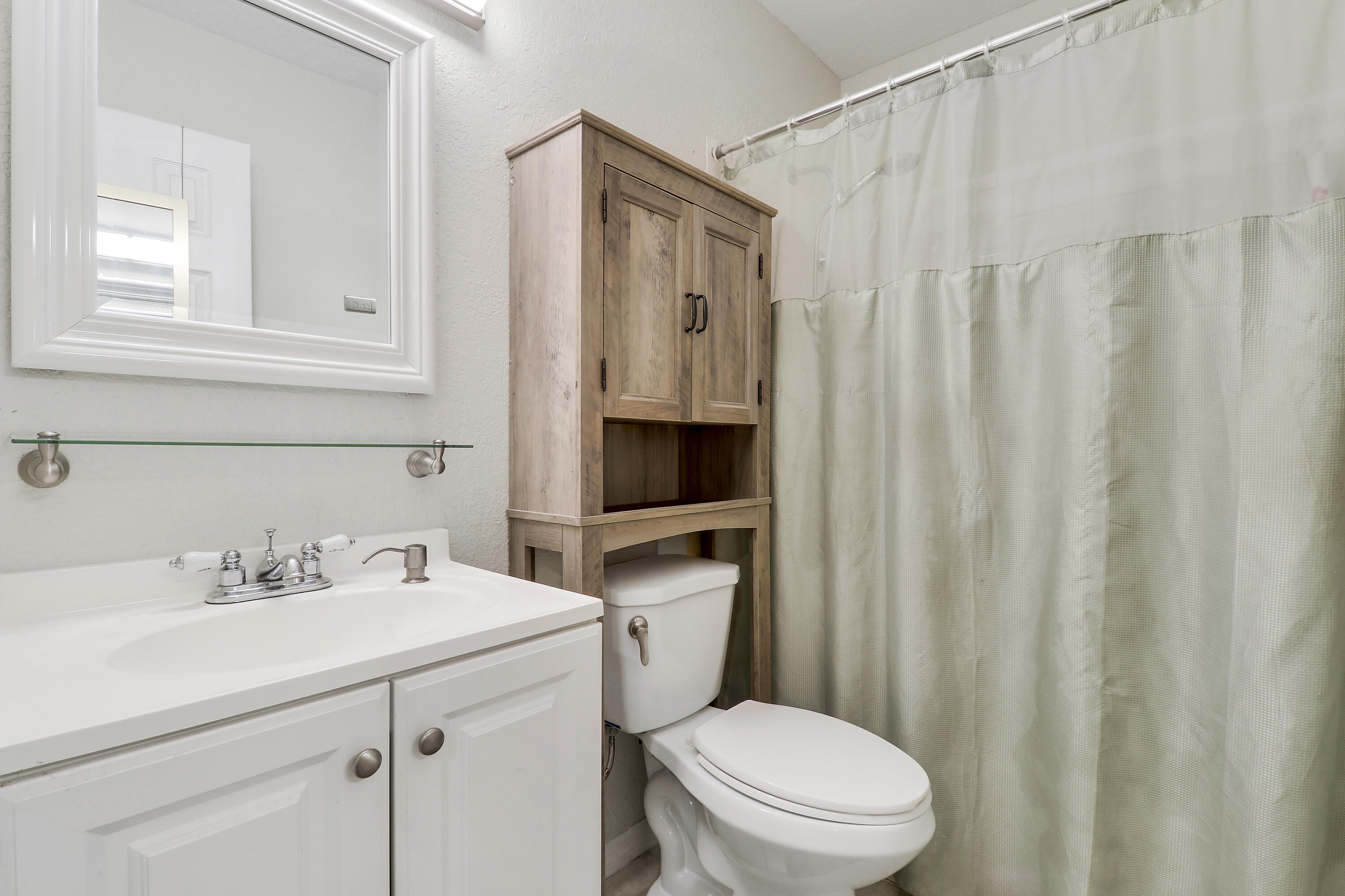 124 Rosewood Circle Jupiter, FL 33458 - Photo 10 of 15 Master Bath