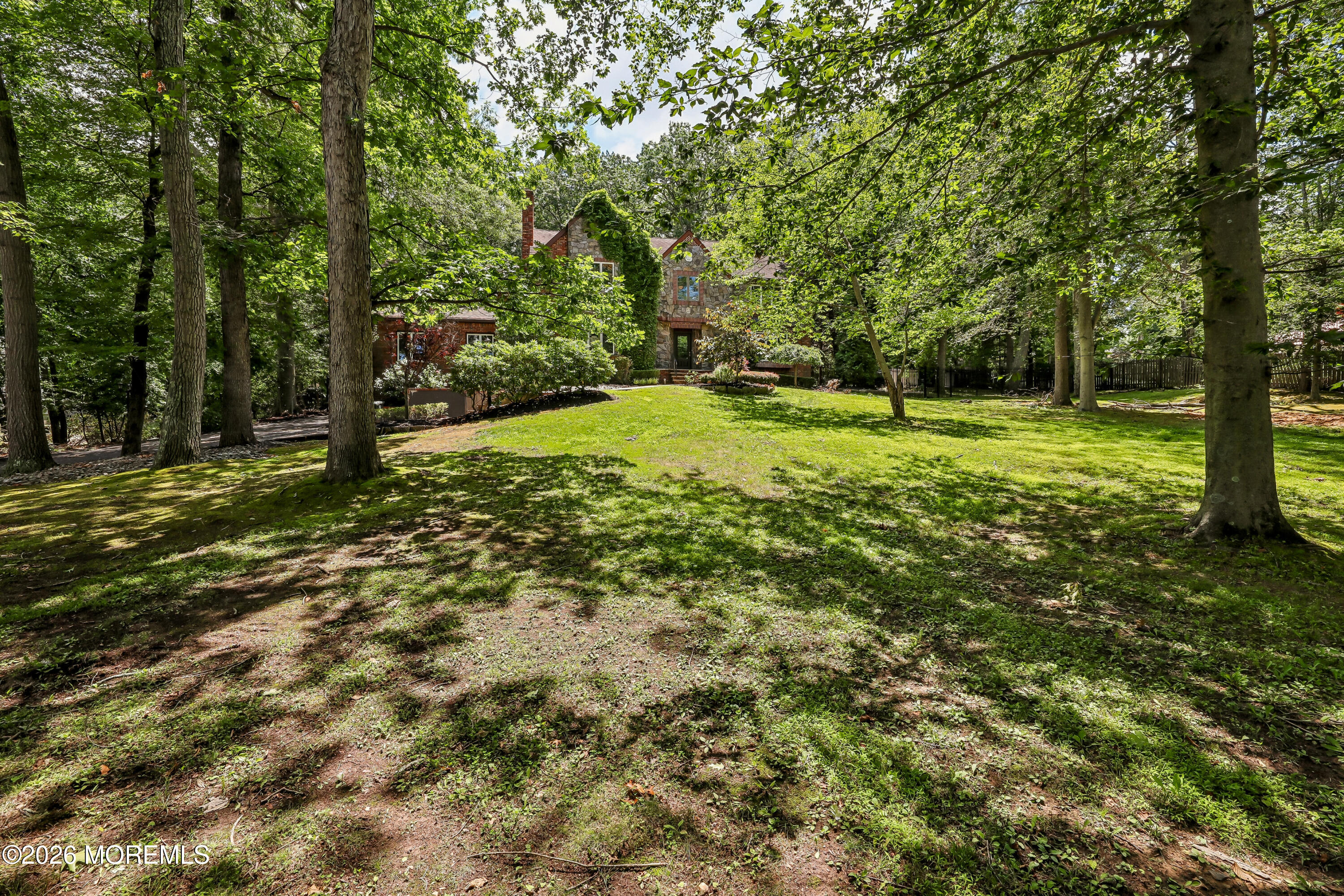 827 Holmdel Road Holmdel, NJ 07733 - Photo 2 of 40 002