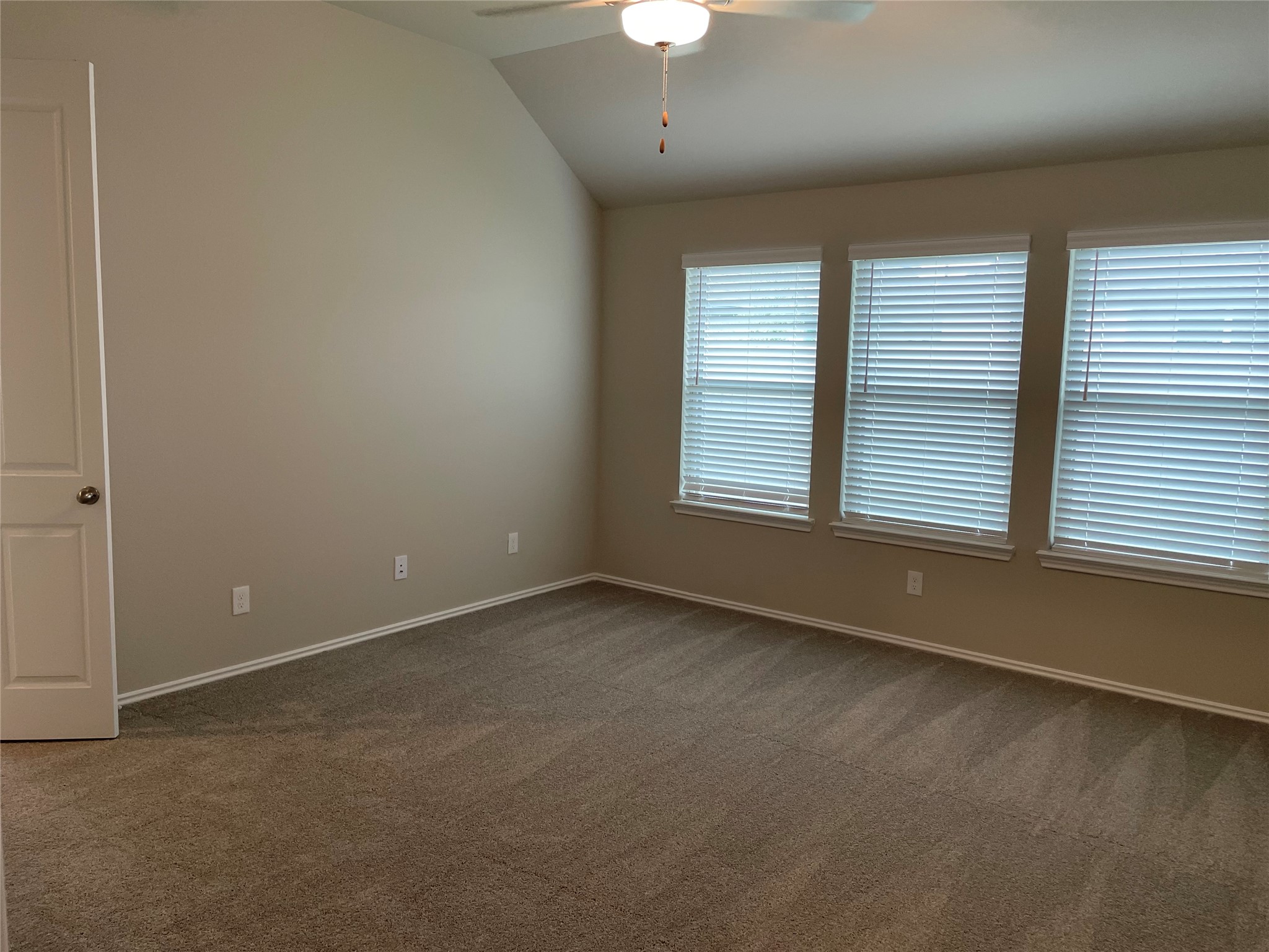 2302 Hazel Berry Street Manvel, TX 77578 - Photo 23 of 27 an empty room with a window