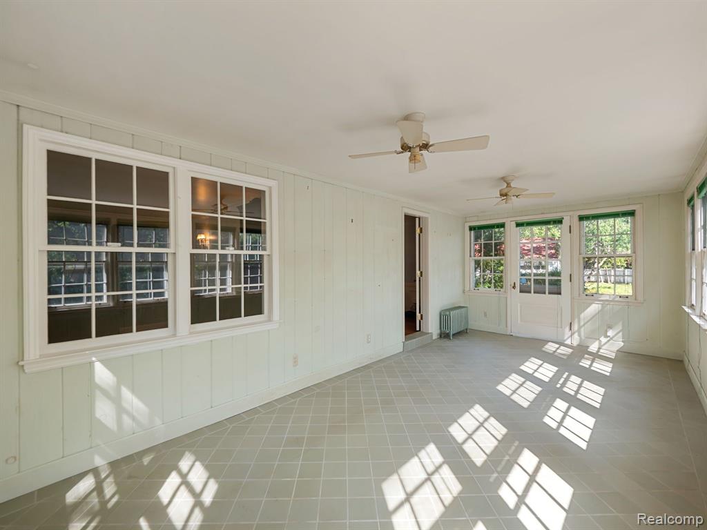28804 Drake Road Farmington Hills, MI 48331 - Photo 21 of 50