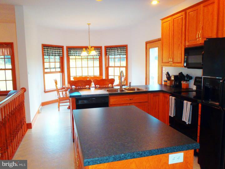 241 School Road Myerstown, PA 17067 - Photo 9 of 25 Kitchen