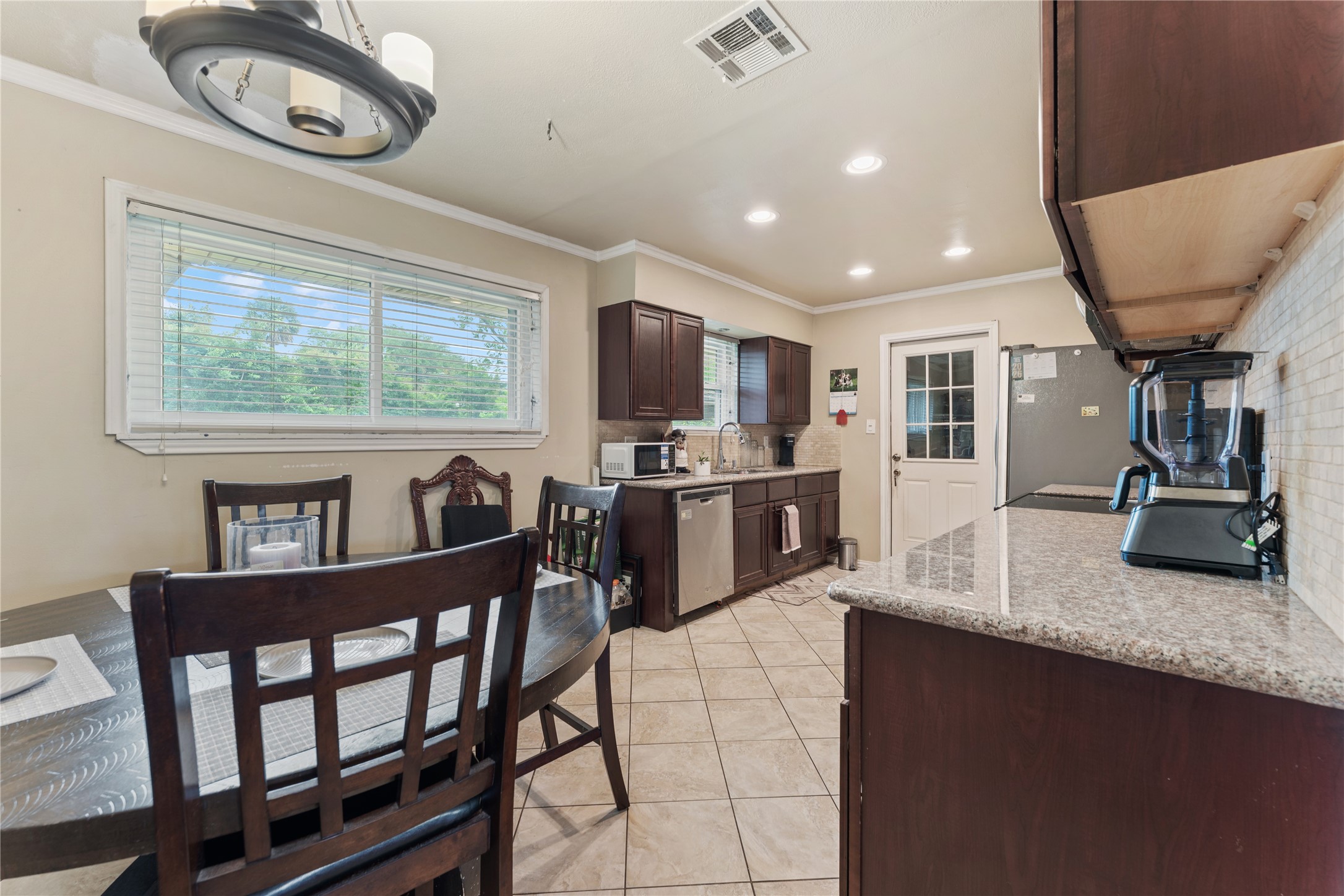 9934 Aves Street Houston, TX 77034 - Photo 2 of 11