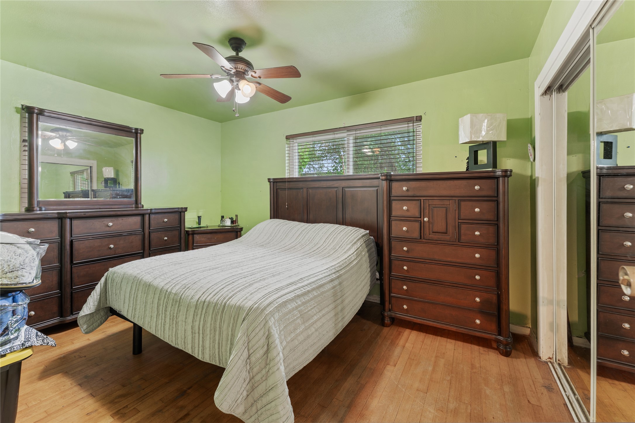 9934 Aves Street Houston, TX 77034 - Photo 9 of 11 Primary Bedroom