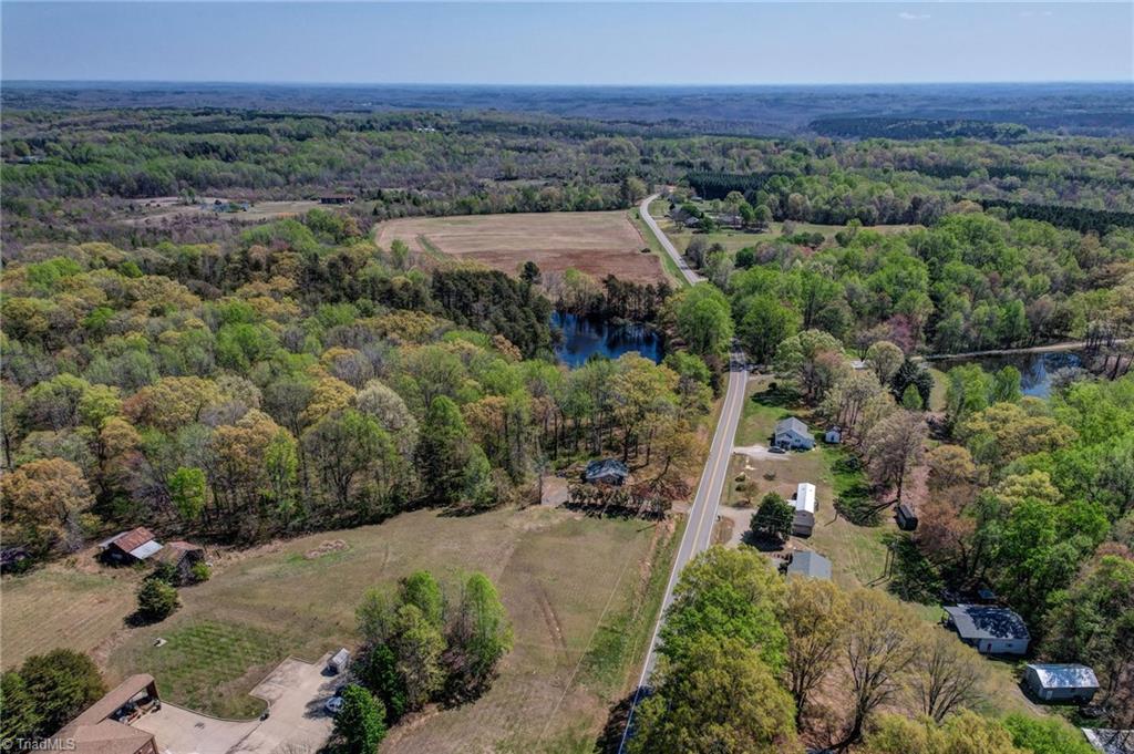 3146 Law Road Pelham, NC 27311 - Photo 5 of 40