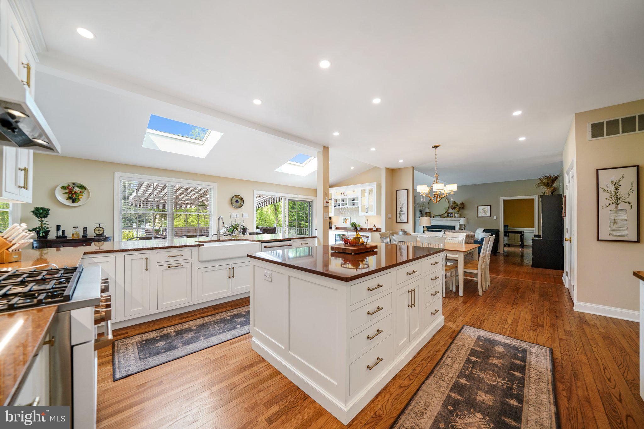 14 Clover Mill Lane Malvern, PA 19355 - Photo 12 of 93 Open Concept Floorplan