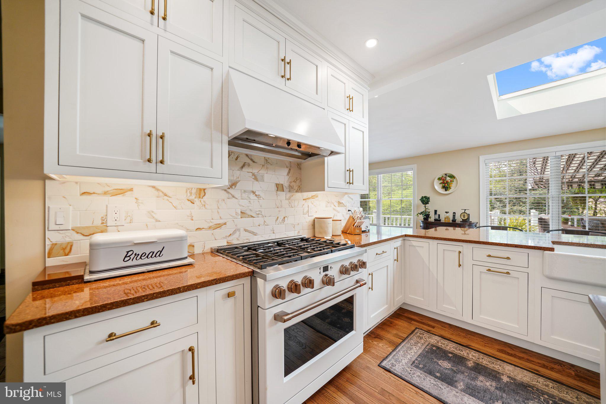 14 Clover Mill Lane Malvern, PA 19355 - Photo 13 of 93 Kitchen Range w/Hood